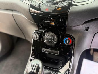 Ford Fiesta 1.0T EcoBoost Zetec Euro 6 (s/s) 3dr