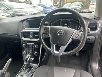 Volvo V40 2.0 D3 Momentum Nav Plus Auto Euro 6 (s/s) 5dr