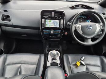 Nissan Leaf 24kWh Tekna Hatchback 5dr Electric Auto (109 bhp)