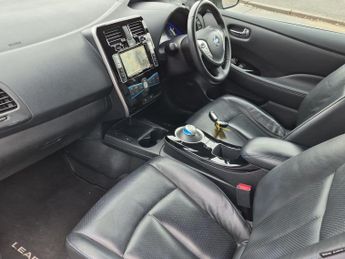 Nissan Leaf 24kWh Tekna Hatchback 5dr Electric Auto (109 bhp)