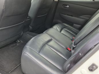 Nissan Leaf 24kWh Tekna Hatchback 5dr Electric Auto (109 bhp)