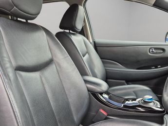 Nissan Leaf 24kWh Tekna Hatchback 5dr Electric Auto (109 bhp)