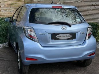 TOYOTA YARIS 1.33 Dual VVT-i Icon Plus Hatchback 5dr Petrol Multidrive S Euro