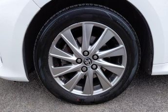 Toyota Yaris 1.5 VVT-h Icon E-CVT Euro 6 (s/s) 5dr