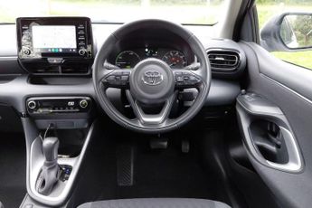 Toyota Yaris 1.5 VVT-h Icon E-CVT Euro 6 (s/s) 5dr