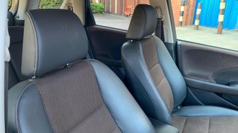 Honda Fit 1.3 Hybrid Shuttle Estate