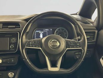 Nissan Leaf 40kWh Acenta Hatchback 5dr Electric Auto (150 ps)