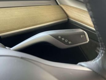 Tesla Model Y SUV 5dr Electric Auto RWD (346 ps)