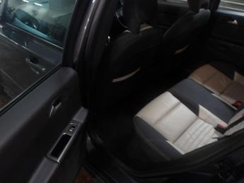 Volvo V50 2.0D R-Design SE Estate 5dr Diesel Manual Euro 4 (136 ps)