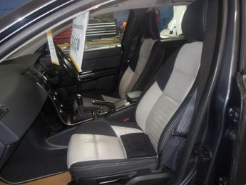 Volvo V50 2.0D R-Design SE Estate 5dr Diesel Manual Euro 4 (136 ps)