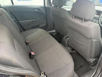 Vauxhall Astra 1.6i 16v SXi 5dr