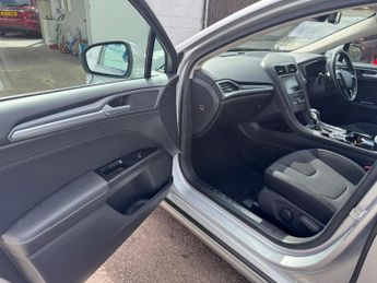 Ford Mondeo 2.0 TDCi Titanium Powershift Euro 6 (s/s) 5dr
