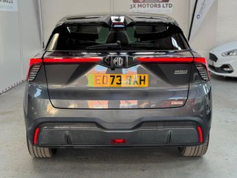 MG MG4 64kWh Trophy Long Range Auto 5dr