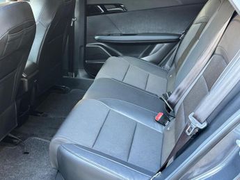 MG MG4 64kWh Trophy Long Range Auto 5dr