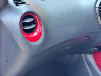Nissan Juke 1.6 N-Connecta XTRON Euro 6 5dr