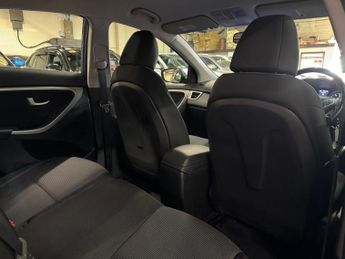 Hyundai i30 1.6 CRDi Active Auto Euro 5 5dr