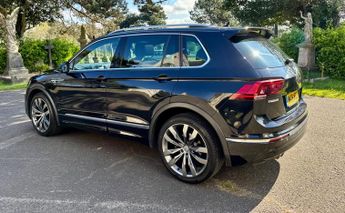 Volkswagen Tiguan 2.0 TDI R-Line DSG Euro 6 (s/s) 5dr
