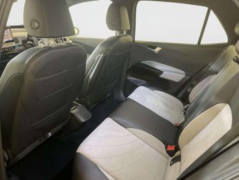 Volkswagen ID.3 Pro Performance 58kWh Family Hatchback 5dr Electric Auto (204 ps