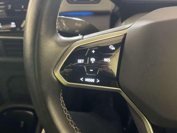 Volkswagen ID.3 Pro Performance 58kWh Family Hatchback 5dr Electric Auto (204 ps