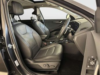 Kia Niro 64.8kWh 4 SUV 5dr Electric Auto (201 bhp)