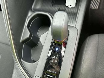 Toyota C-HR 2.0 VVT 13.6kWh Design SUV 5dr Petrol Plug-in Hybrid CVT Euro 6 