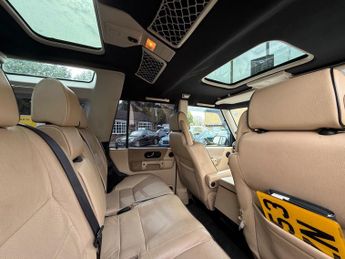 Land Rover Discovery 4.0i V8 ES Station Wagon 5dr (7 Seats)
