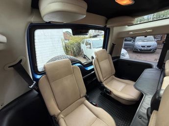 Land Rover Discovery 4.0i V8 ES Station Wagon 5dr (7 Seats)