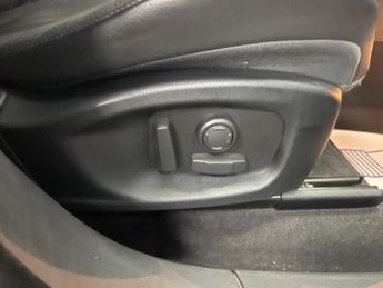 Jaguar F-PACE 2.0 D180 Portfolio Auto AWD Euro 6 (s/s) 5dr