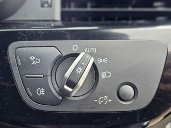 Audi A4 Avant 2.0 TFSI 40 Black Edition S Tronic Euro 6 (s/s) 5dr