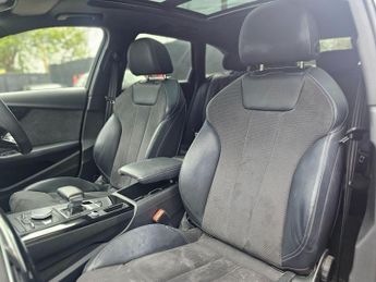 Audi A4 Avant 2.0 TFSI 40 Black Edition S Tronic Euro 6 (s/s) 5dr