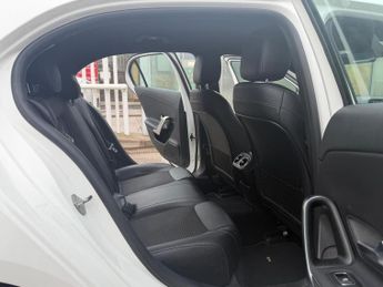 Mercedes-Benz A Class 1.3 A200 Sport (Executive) 7G-DCT Euro 6 (s/s) 5dr