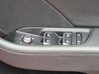 Audi A3 1.4 TFSI e-tron Sportback e-S Tronic Euro 6 5dr 8.8kWh