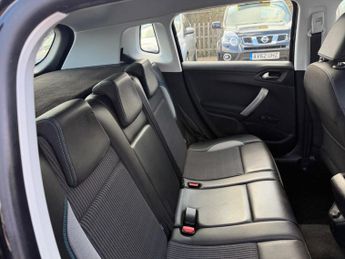 Peugeot 2008 1.6 BlueHDi Urban Cross Euro 6 (s/s) 5dr