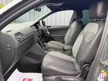 Volkswagen Tiguan 1.5 TSI R-Line DSG Euro 6 (s/s) 5dr