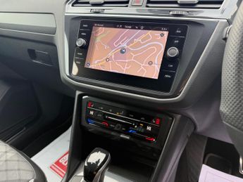 Volkswagen Tiguan 1.5 TSI R-Line DSG Euro 6 (s/s) 5dr