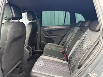 Volkswagen Tiguan 1.5 TSI R-Line DSG Euro 6 (s/s) 5dr