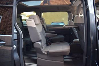 Volkswagen Multivan 1.4 TSI 13kWh Life DSG Euro 6 (s/s) 5dr