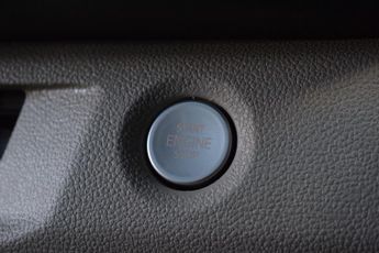 Volkswagen Multivan 1.4 TSI 13kWh Life DSG Euro 6 (s/s) 5dr