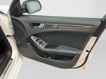 Audi RS4 Avant 4.2 FSI V8 S Tronic quattro Euro 5 5dr