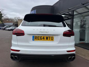 Porsche Cayenne 3.0 V6 E-Hybrid S TiptronicS 4WD Euro 6 (s/s) 5dr