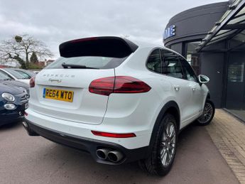 Porsche Cayenne 3.0 V6 E-Hybrid S TiptronicS 4WD Euro 6 (s/s) 5dr