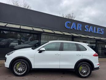 Porsche Cayenne 3.0 V6 E-Hybrid S TiptronicS 4WD Euro 6 (s/s) 5dr