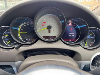 Porsche Cayenne 3.0 V6 E-Hybrid S TiptronicS 4WD Euro 6 (s/s) 5dr