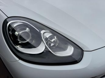 Porsche Cayenne 3.0 V6 E-Hybrid S TiptronicS 4WD Euro 6 (s/s) 5dr