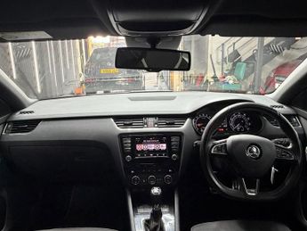Skoda Octavia 2.0 TDI vRS DSG Euro 6 (s/s) 5dr (SNav)