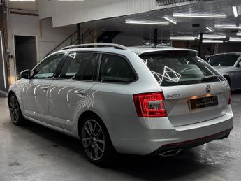 Skoda Octavia 2.0 TDI vRS DSG Euro 6 (s/s) 5dr (SNav)