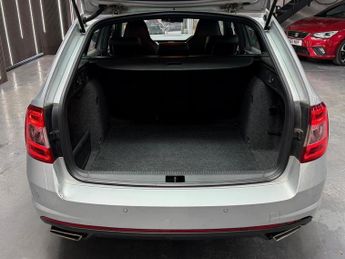 Skoda Octavia 2.0 TDI vRS DSG Euro 6 (s/s) 5dr (SNav)