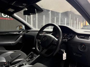 Skoda Octavia 2.0 TDI vRS DSG Euro 6 (s/s) 5dr (SNav)