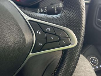 Renault Clio 1.6 E-TECH RS Line Hatchback 5dr Petrol Hybrid Auto Euro 6 (s/s)