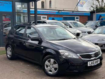 Kia Ceed 1.6 1 Hatchback 5dr Petrol Auto Euro 4 (124 bhp)